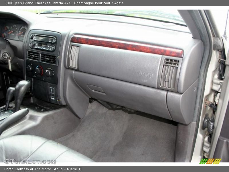 Champagne Pearlcoat / Agate 2000 Jeep Grand Cherokee Laredo 4x4