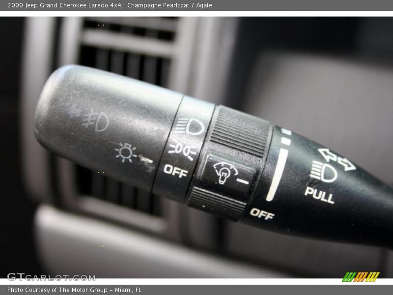 Champagne Pearlcoat / Agate 2000 Jeep Grand Cherokee Laredo 4x4