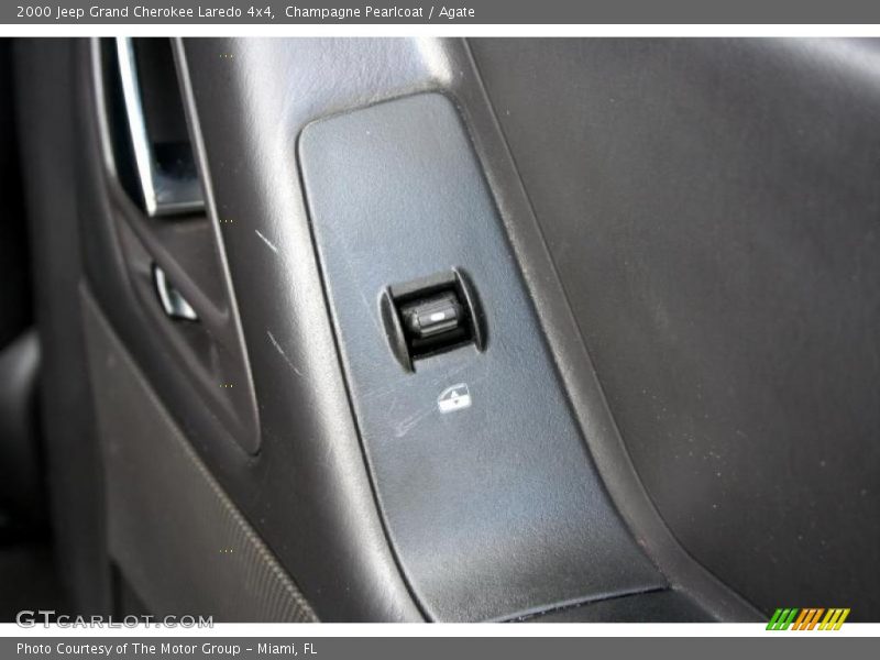 Champagne Pearlcoat / Agate 2000 Jeep Grand Cherokee Laredo 4x4