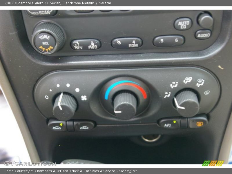 Sandstone Metallic / Neutral 2003 Oldsmobile Alero GL Sedan