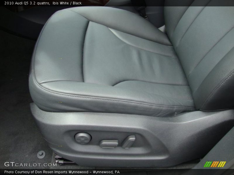 Ibis White / Black 2010 Audi Q5 3.2 quattro