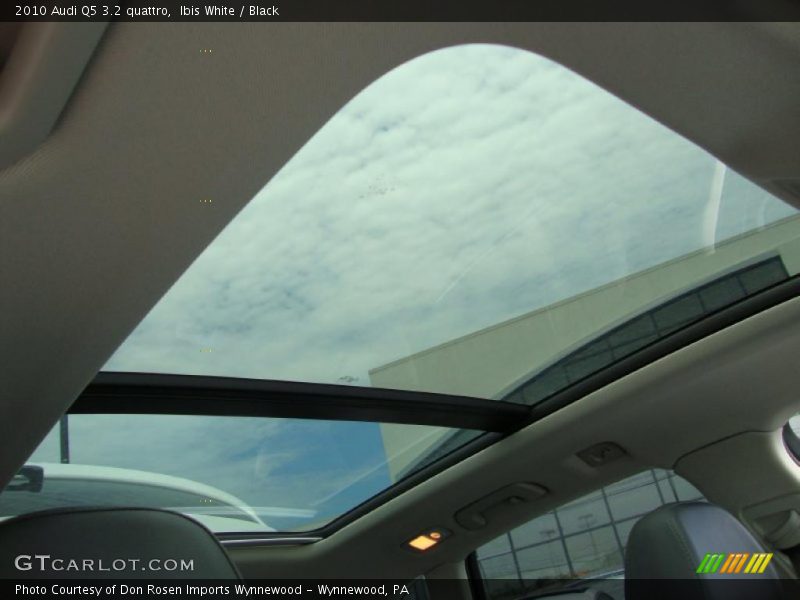 Ibis White / Black 2010 Audi Q5 3.2 quattro