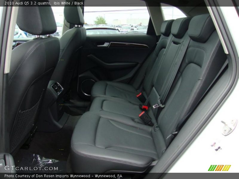 Ibis White / Black 2010 Audi Q5 3.2 quattro