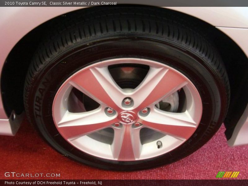 Classic Silver Metallic / Dark Charcoal 2010 Toyota Camry SE