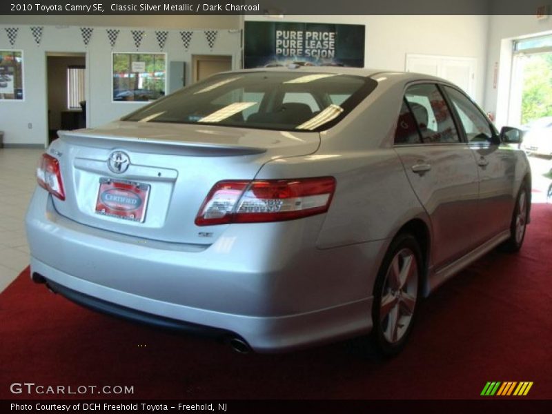 Classic Silver Metallic / Dark Charcoal 2010 Toyota Camry SE