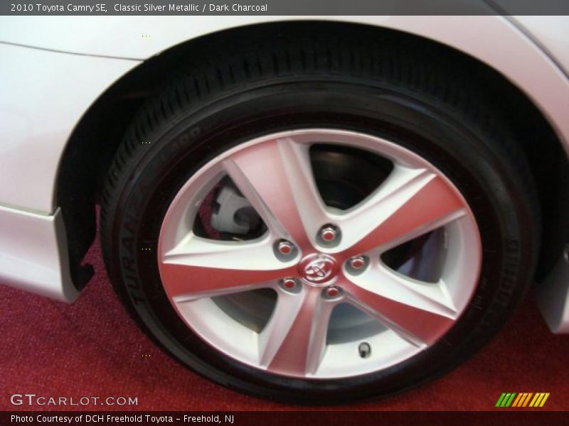 Classic Silver Metallic / Dark Charcoal 2010 Toyota Camry SE