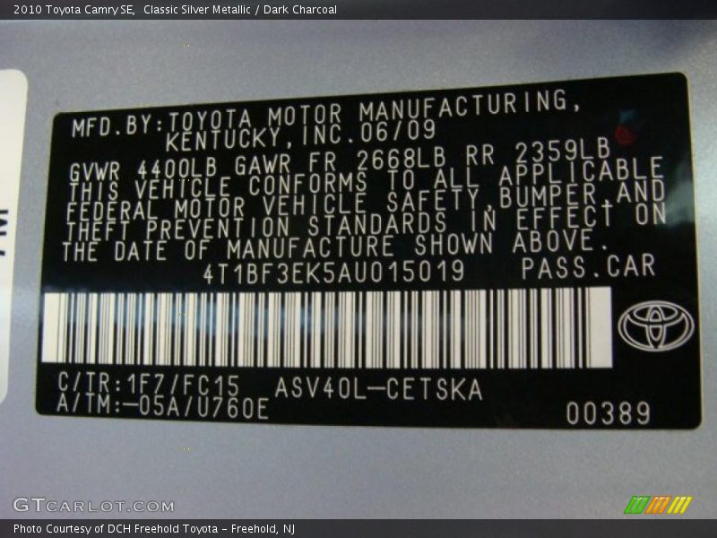 Classic Silver Metallic / Dark Charcoal 2010 Toyota Camry SE