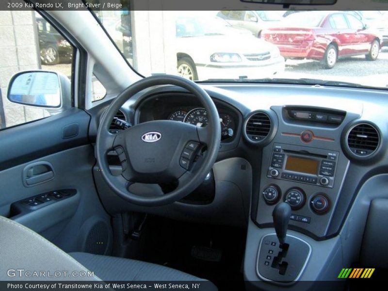 Bright Silver / Beige 2009 Kia Rondo LX