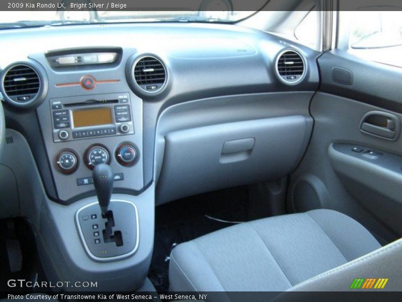 Bright Silver / Beige 2009 Kia Rondo LX