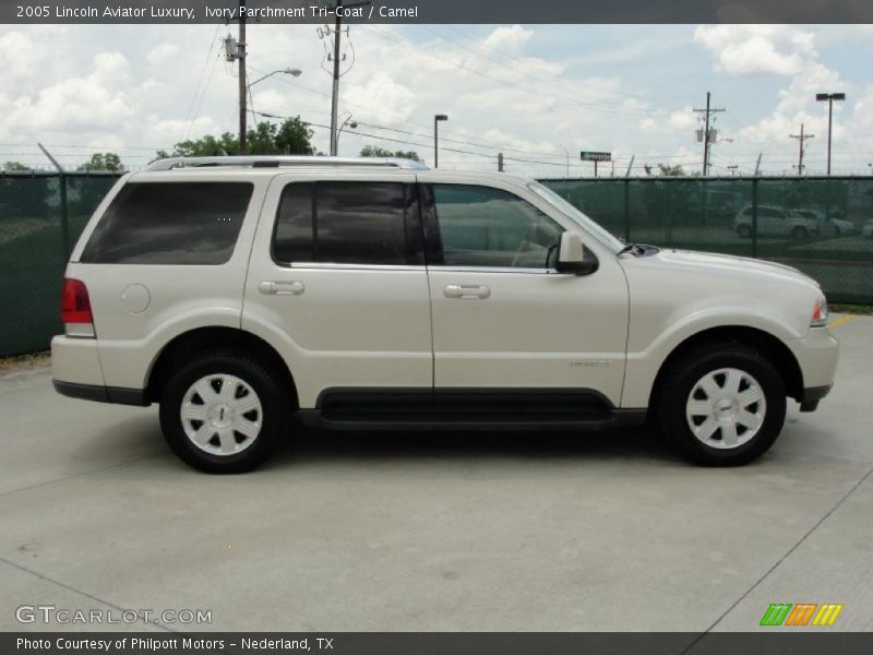 Ivory Parchment Tri-Coat / Camel 2005 Lincoln Aviator Luxury