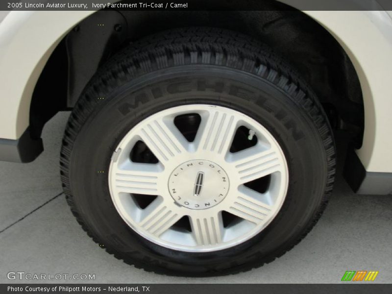 Ivory Parchment Tri-Coat / Camel 2005 Lincoln Aviator Luxury
