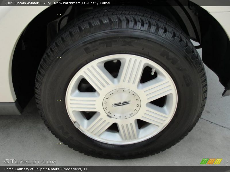 Ivory Parchment Tri-Coat / Camel 2005 Lincoln Aviator Luxury