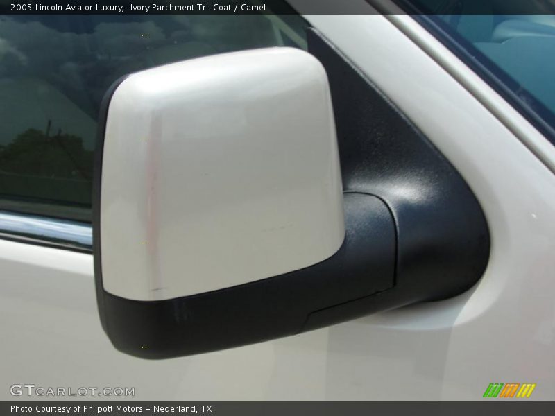 Ivory Parchment Tri-Coat / Camel 2005 Lincoln Aviator Luxury