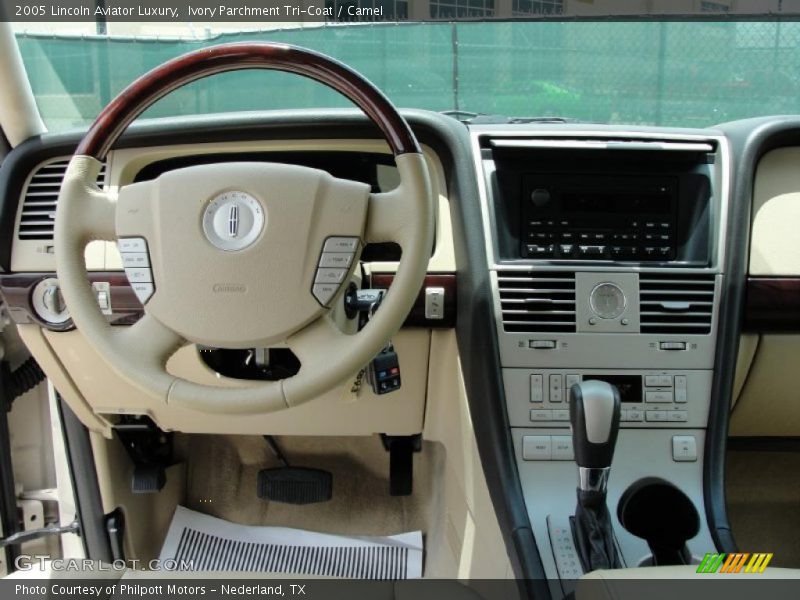 Ivory Parchment Tri-Coat / Camel 2005 Lincoln Aviator Luxury