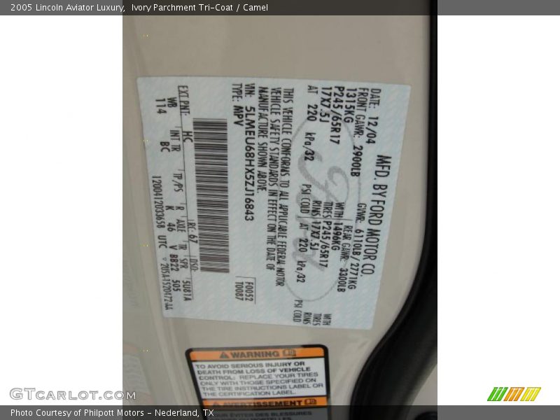 Ivory Parchment Tri-Coat / Camel 2005 Lincoln Aviator Luxury