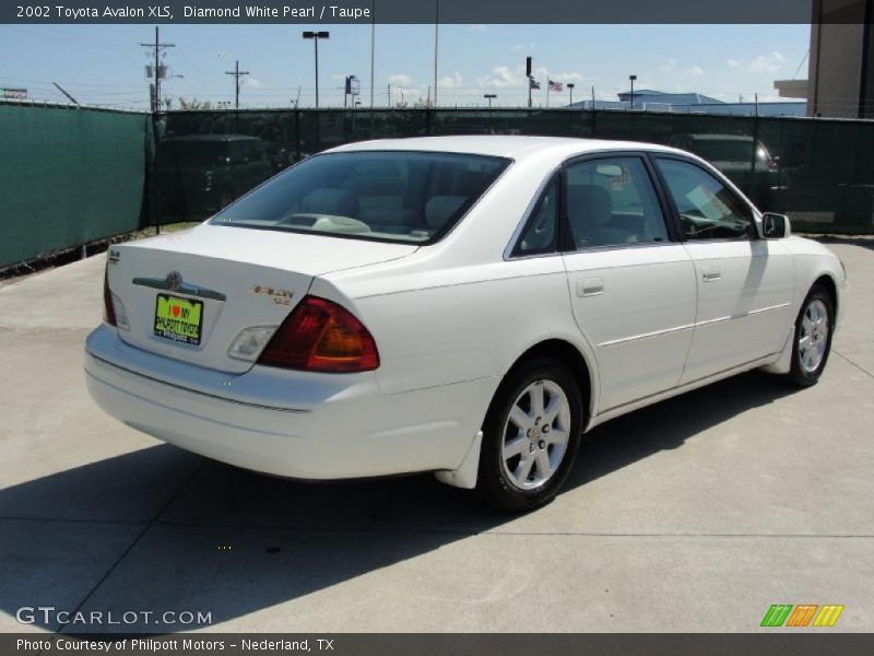 Diamond White Pearl / Taupe 2002 Toyota Avalon XLS