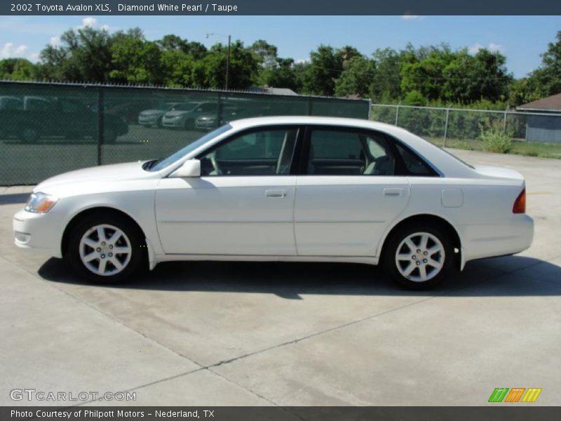 Diamond White Pearl / Taupe 2002 Toyota Avalon XLS