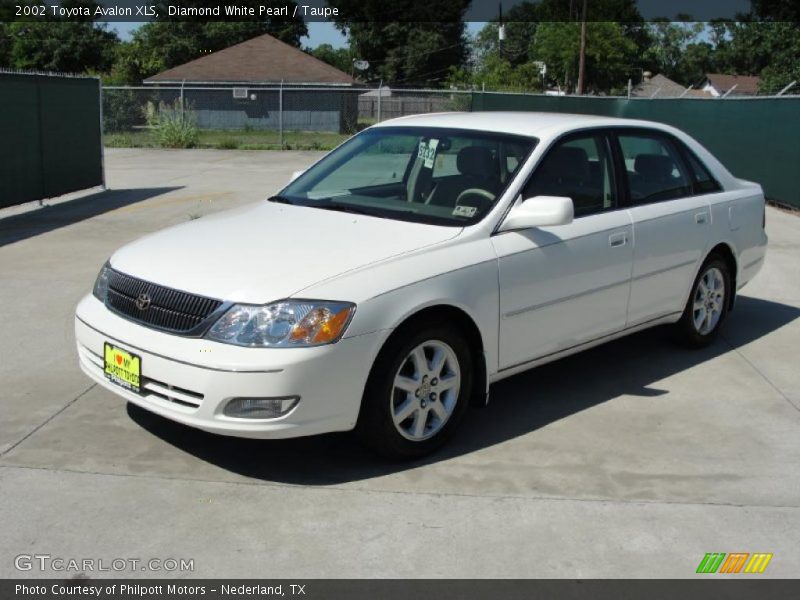 Diamond White Pearl / Taupe 2002 Toyota Avalon XLS