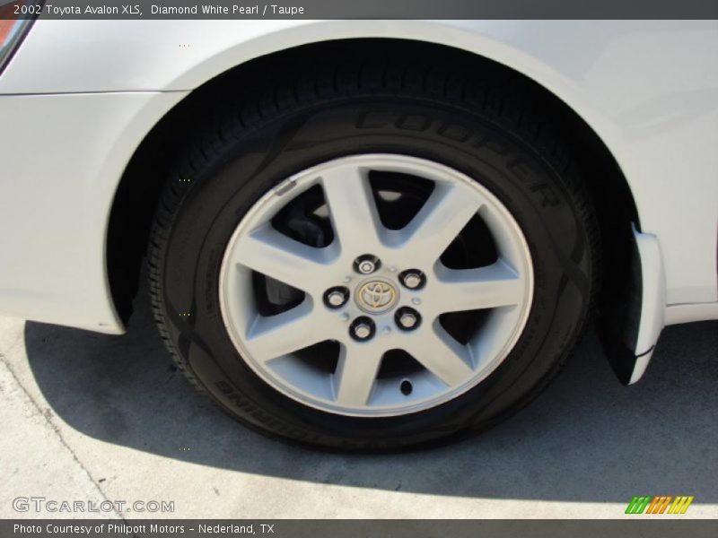 Diamond White Pearl / Taupe 2002 Toyota Avalon XLS