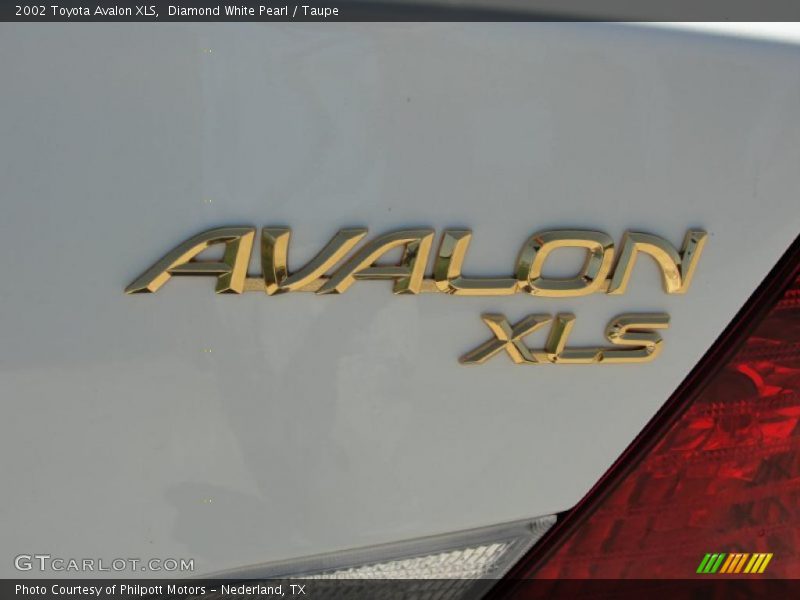 Diamond White Pearl / Taupe 2002 Toyota Avalon XLS