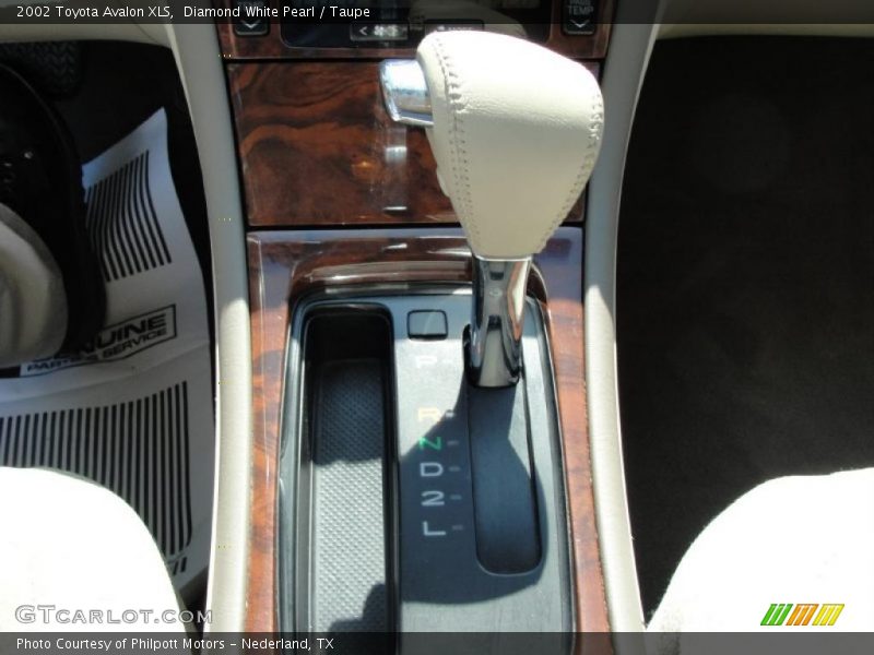 Diamond White Pearl / Taupe 2002 Toyota Avalon XLS