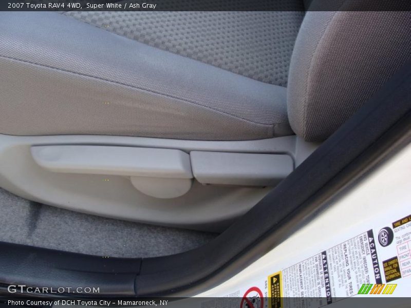 Super White / Ash Gray 2007 Toyota RAV4 4WD