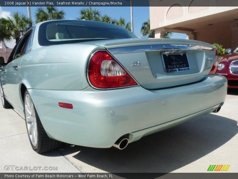 Seafrost Metallic / Champagne/Mocha 2008 Jaguar XJ Vanden Plas