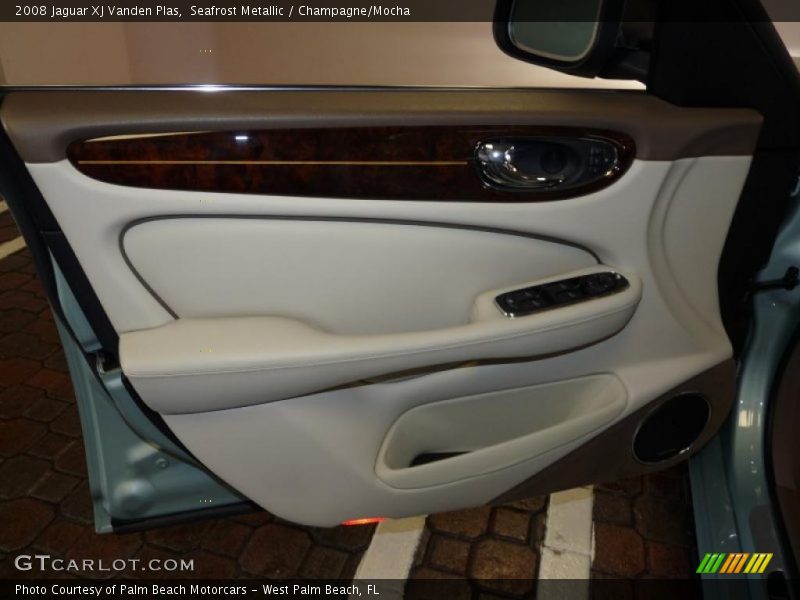 Seafrost Metallic / Champagne/Mocha 2008 Jaguar XJ Vanden Plas