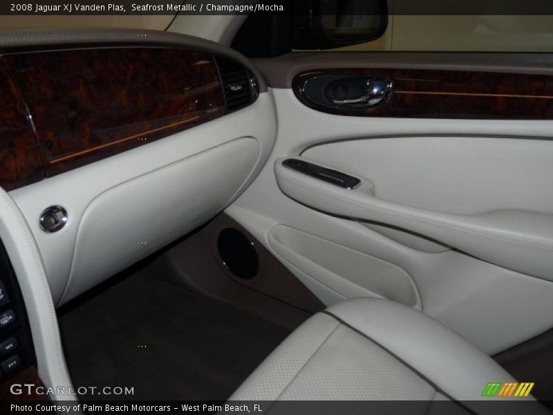 Seafrost Metallic / Champagne/Mocha 2008 Jaguar XJ Vanden Plas