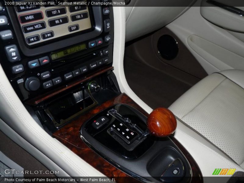 Seafrost Metallic / Champagne/Mocha 2008 Jaguar XJ Vanden Plas