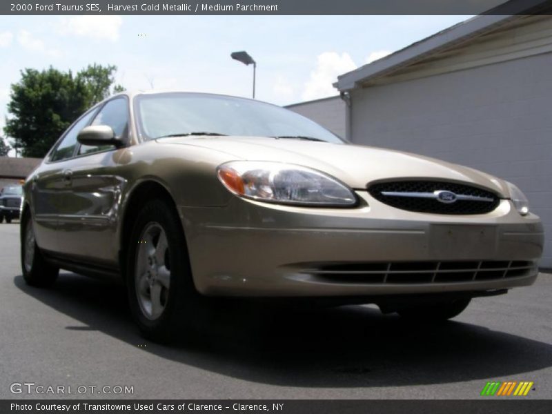 Harvest Gold Metallic / Medium Parchment 2000 Ford Taurus SES