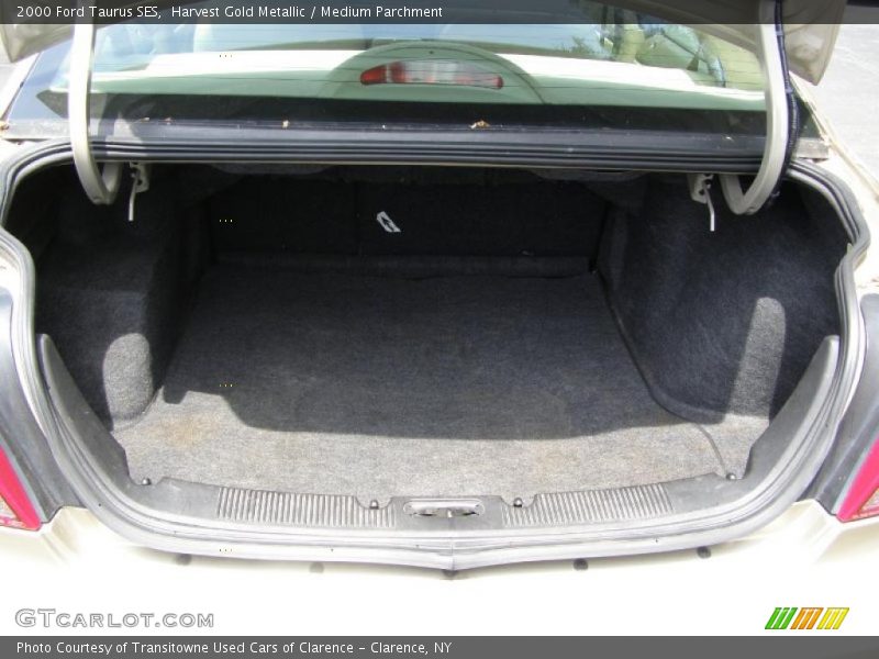 Harvest Gold Metallic / Medium Parchment 2000 Ford Taurus SES