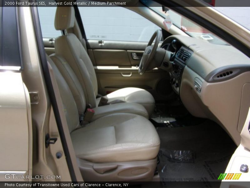 Harvest Gold Metallic / Medium Parchment 2000 Ford Taurus SES