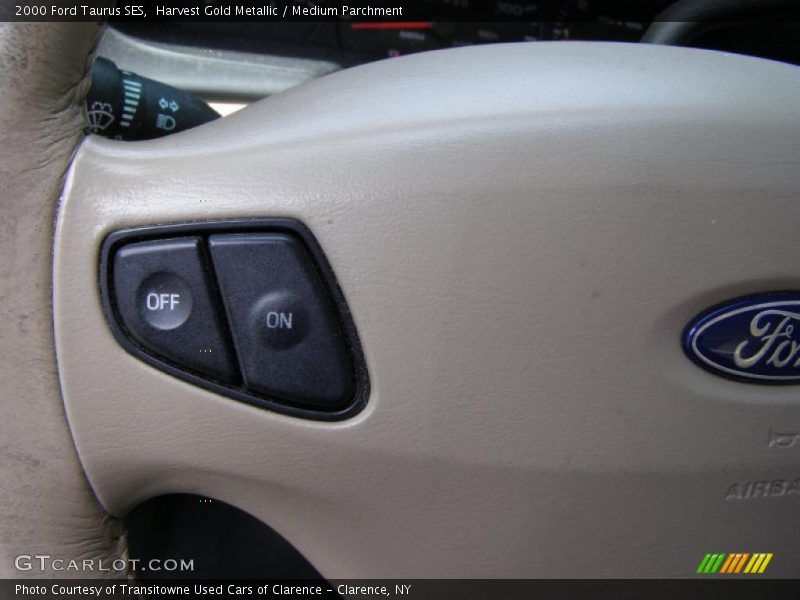 Harvest Gold Metallic / Medium Parchment 2000 Ford Taurus SES