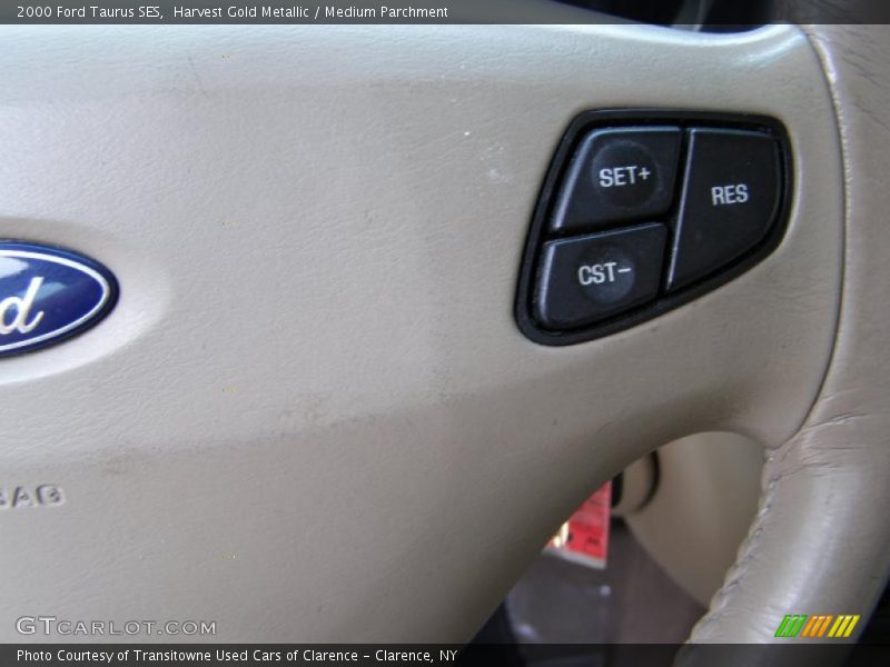 Harvest Gold Metallic / Medium Parchment 2000 Ford Taurus SES