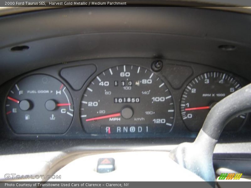 Harvest Gold Metallic / Medium Parchment 2000 Ford Taurus SES