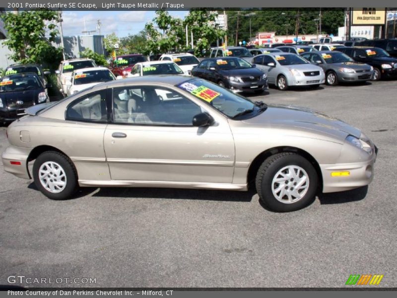 Light Taupe Metallic / Taupe 2001 Pontiac Sunfire SE Coupe