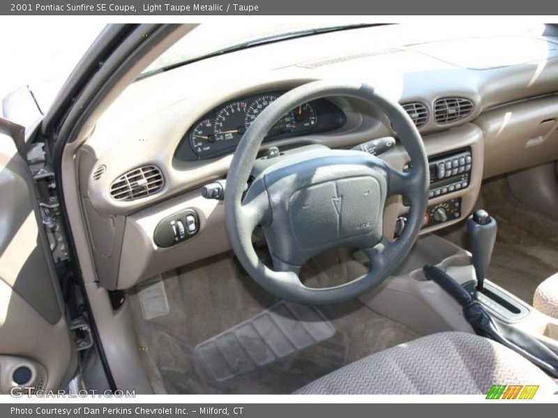 Light Taupe Metallic / Taupe 2001 Pontiac Sunfire SE Coupe