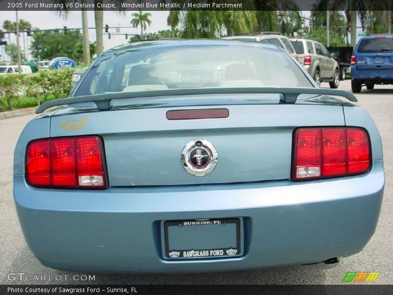 Windveil Blue Metallic / Medium Parchment 2005 Ford Mustang V6 Deluxe Coupe