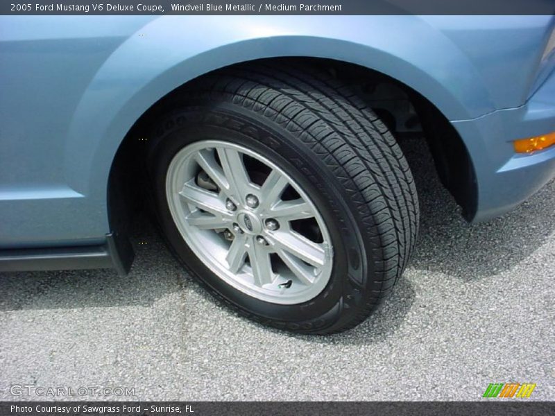 Windveil Blue Metallic / Medium Parchment 2005 Ford Mustang V6 Deluxe Coupe