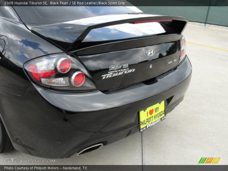 Black Pearl / SE Red Leather/Black Sport Grip 2008 Hyundai Tiburon SE
