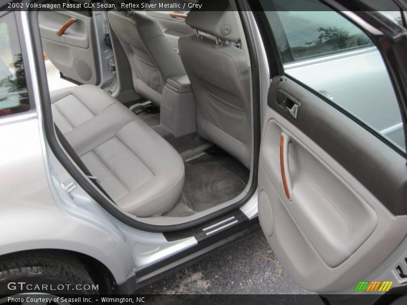 Reflex Silver Metallic / Grey 2002 Volkswagen Passat GLX Sedan
