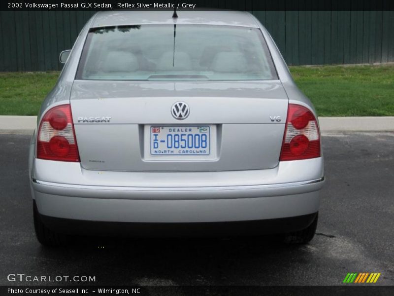 Reflex Silver Metallic / Grey 2002 Volkswagen Passat GLX Sedan
