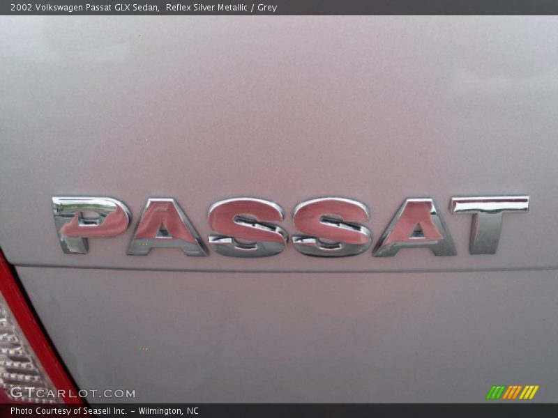 Reflex Silver Metallic / Grey 2002 Volkswagen Passat GLX Sedan