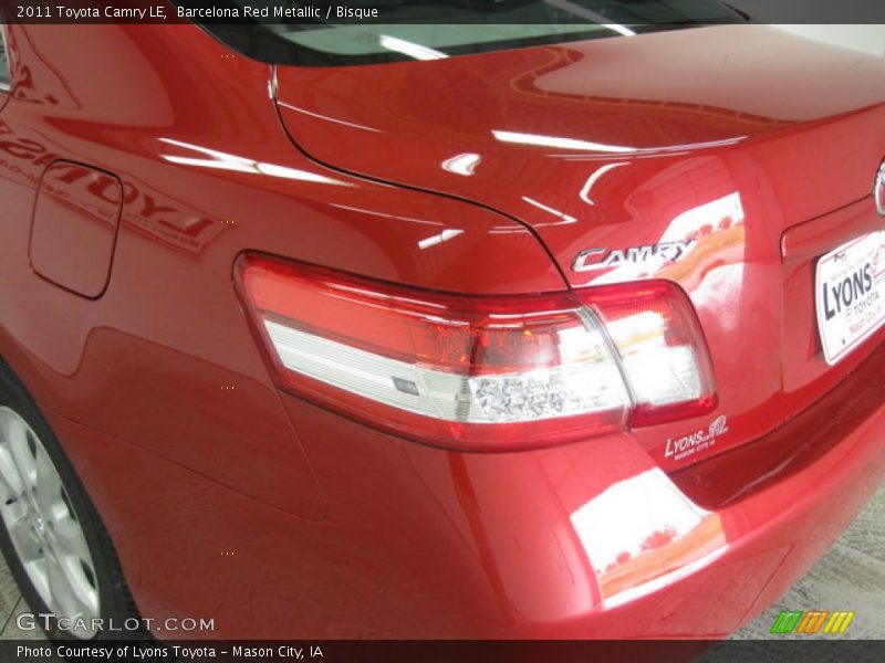 Barcelona Red Metallic / Bisque 2011 Toyota Camry LE