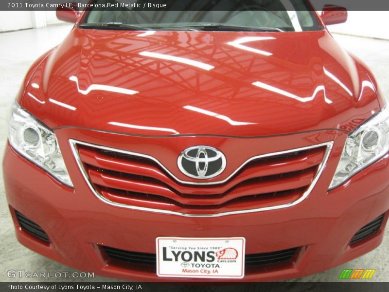 Barcelona Red Metallic / Bisque 2011 Toyota Camry LE