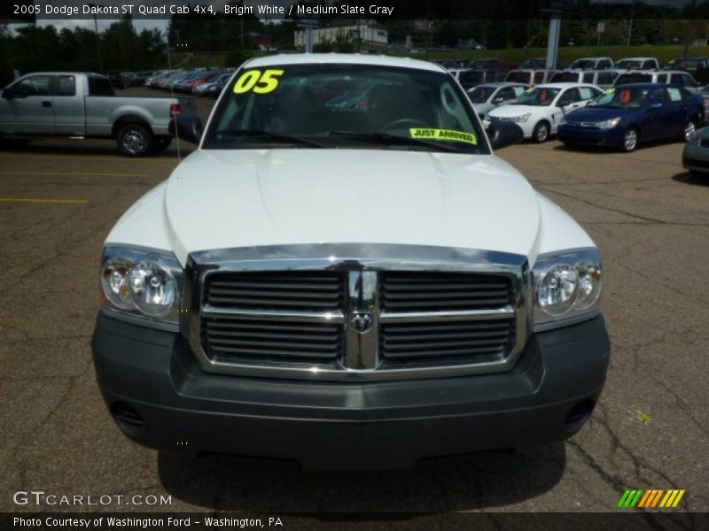 Bright White / Medium Slate Gray 2005 Dodge Dakota ST Quad Cab 4x4