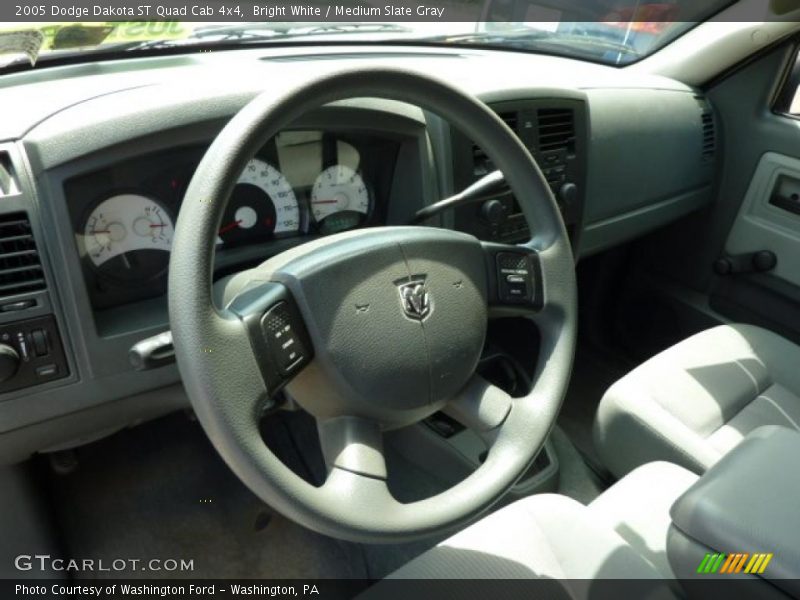 Bright White / Medium Slate Gray 2005 Dodge Dakota ST Quad Cab 4x4