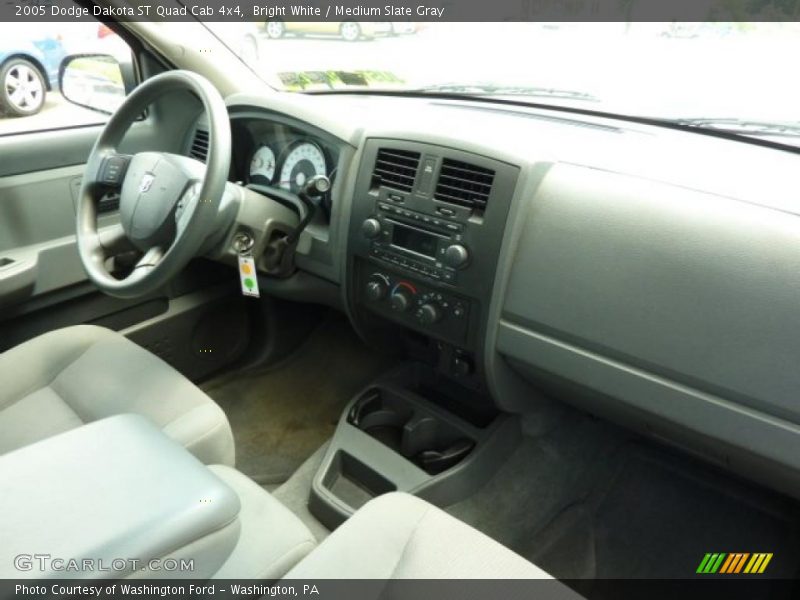 Bright White / Medium Slate Gray 2005 Dodge Dakota ST Quad Cab 4x4