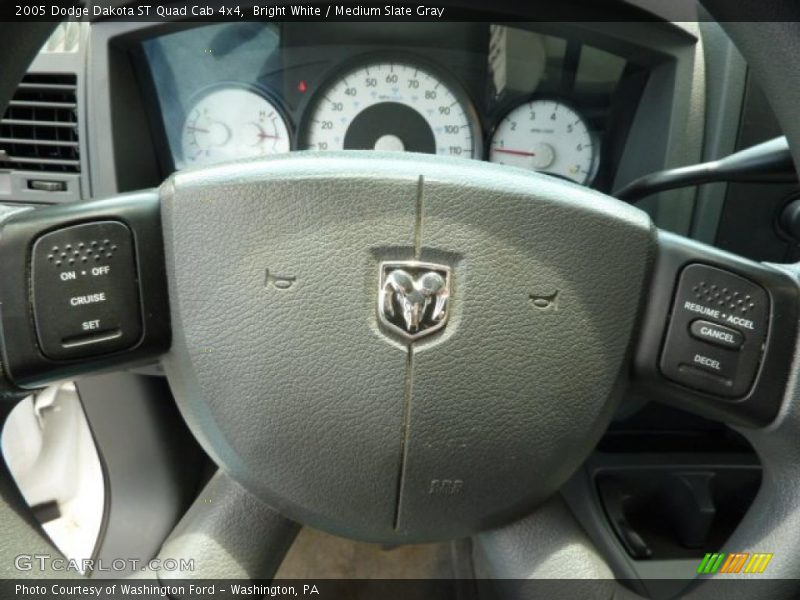 Bright White / Medium Slate Gray 2005 Dodge Dakota ST Quad Cab 4x4